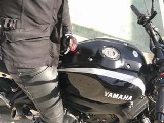Yamaha XSR900 Negra