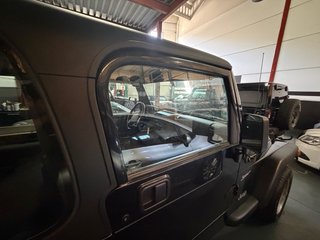 Jeep Wrangler TJ 4.0 Manual
