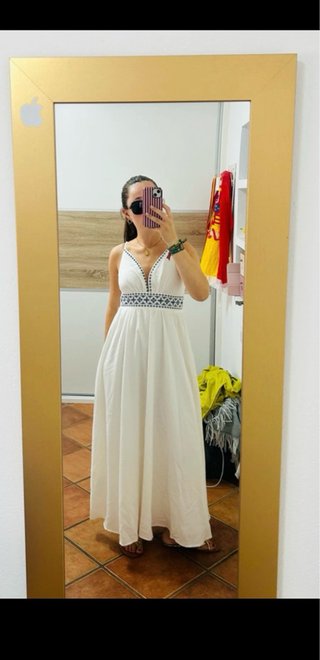 Vestido largo blanco con detalles azules