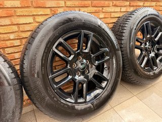 Llantas Land Rover Defender (4 unidades)IMPECABLES