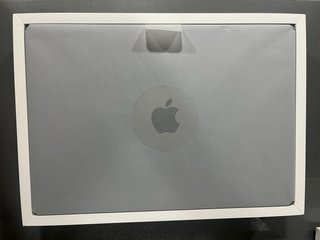 MacBook Pro 16 M2 Pro + Magic Mouse + Keyboard