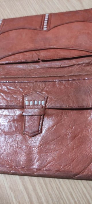 Cartera de piel estilo Hippie