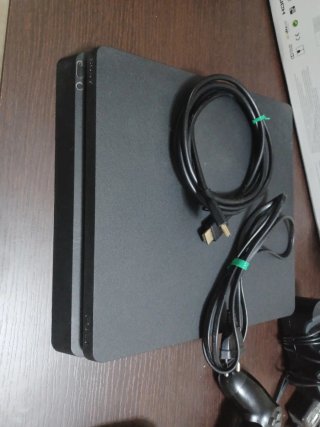 PlayStation 4 PS4 Slim 500GB Jet Black