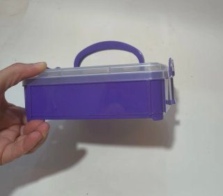 Contenitore portaoggetti con manico e divisori