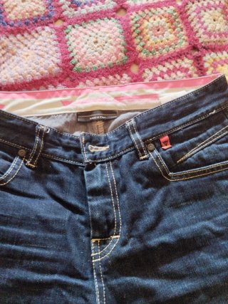 Pantalón vaquero moto mujer