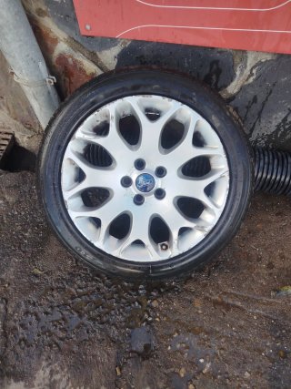 Llanta Ford Focus