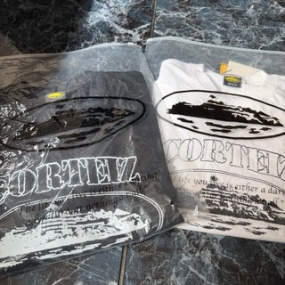 Camiseta Corteiz Negra con Estampado