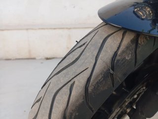 Yamaha Naked Moto - Negra Es un unicornio, nueva