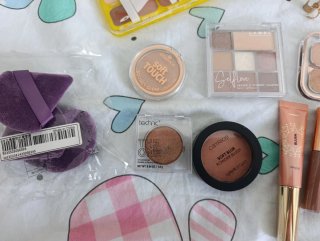 Megalote maquillaje y accesorios