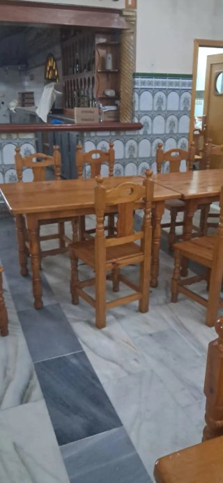 Mesa y sillas de madera estilo provenzal el juego