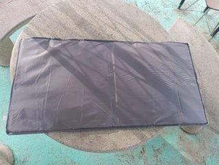 Parque cuna plegable completo en su caja.