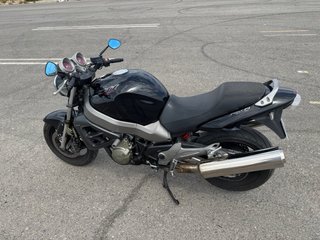 Moto Naked Negra