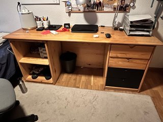 Mueble de pino para habitación juvenil