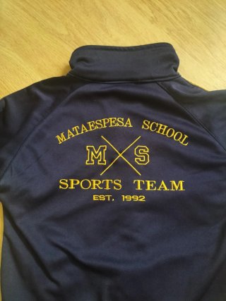 Uniforme escolar Mataespesa School