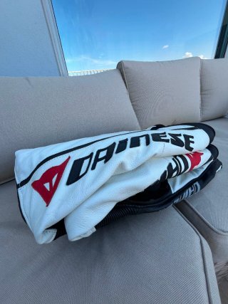 Mono Dainese Laguna Seca Talla 50 Blanco