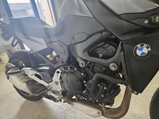 BMW F 900 R