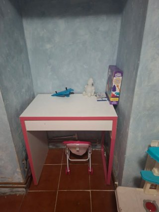 Scrivania per bambini bianca e rosa