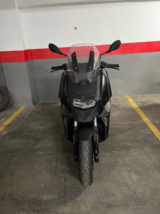 BMW C 400 X Maxi Scooter