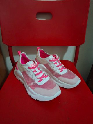 Deportivas Lola Casademunt Blancas y Rosas