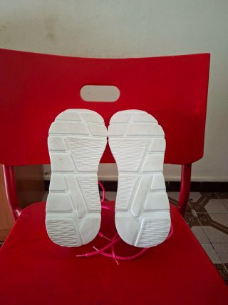 Deportivas Lola Casademunt Blancas y Rosas