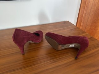 Zapatos Gloria Ortiz ante granate talla 36