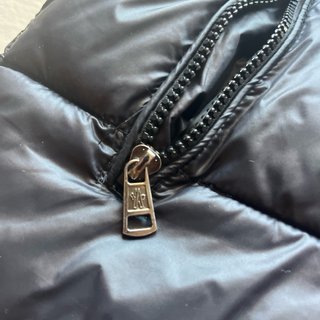 Gilet Moncler nero con cappuccio