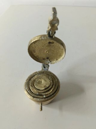 Ponderal de pesas antiguo