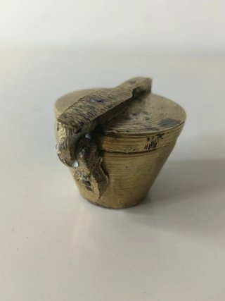 Ponderal de pesas antiguo