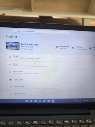Lenovo IdeaPad 3 14" Ryzen 3 · 8GB RAM · SSD 512GB