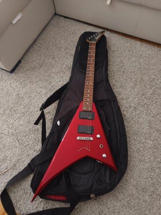 Jackson JS32T Rhoads Ferrari Red + Funda