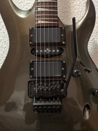 Washburn Rogue Star 980 - EMG 81/85