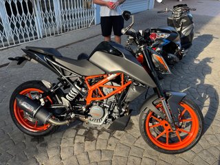 KTM Duke 125 - Finales 2022 - 27.000 km