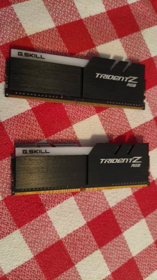 G.Skill Trident Z RGB DDR4 3200MHz 16GB (2X8GB)