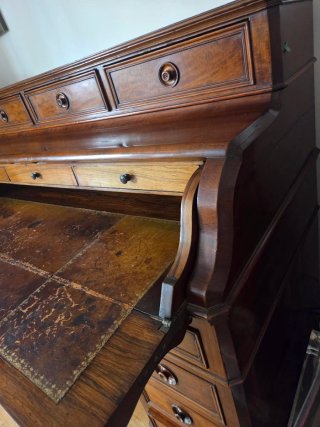 Escritorio Bureau Antiguo Madera y Cuero