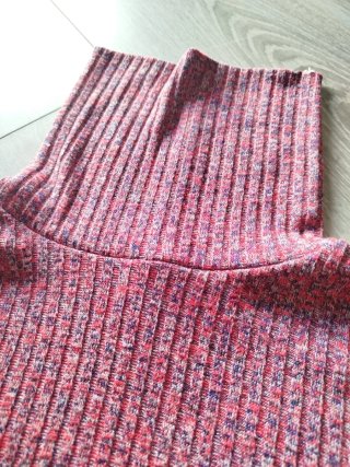 Jersey cuello alto burdeos