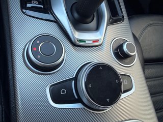 Por 356€ mes - Stelvio 2.2 Diesel 210CV Veloce Q4