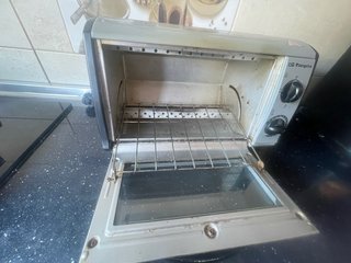 Mini horno eléctrico, funciona perfectamente