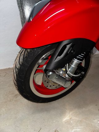 Vespa Primavera 125cc Roja