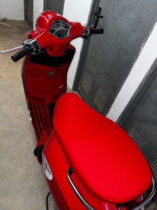 Vespa Primavera 125cc Roja