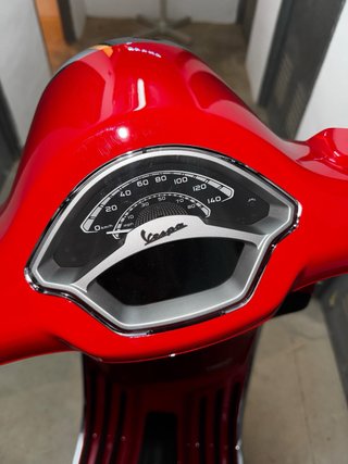 Vespa Primavera 125cc Roja