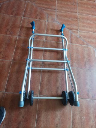 Andador personas mayores