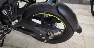 Keeway RKF 125 Naked Negra y Amarilla