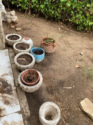 Set di vasi decorativi in pietra e terracotta, prezzo da concordare