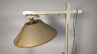 Lámpara de pie vintage beige y madera