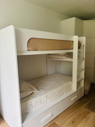 Litera triple Kenay Home blanca