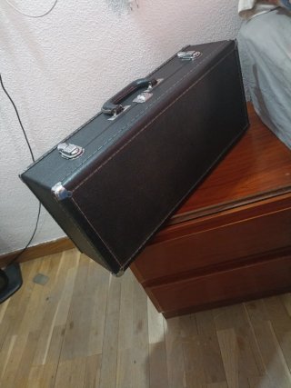 Trompeta Orient. con estuche