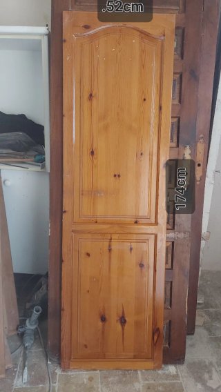 Puerta de armario de madera