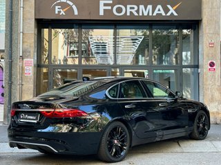 Jaguar XF 2.0D I4 150kW MHEV RWD R-Dynamic S Auto