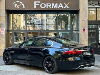 Jaguar XF 2.0D I4 150kW MHEV RWD R-Dynamic S Auto