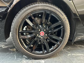 Jaguar XF 2.0D I4 150kW MHEV RWD R-Dynamic S Auto